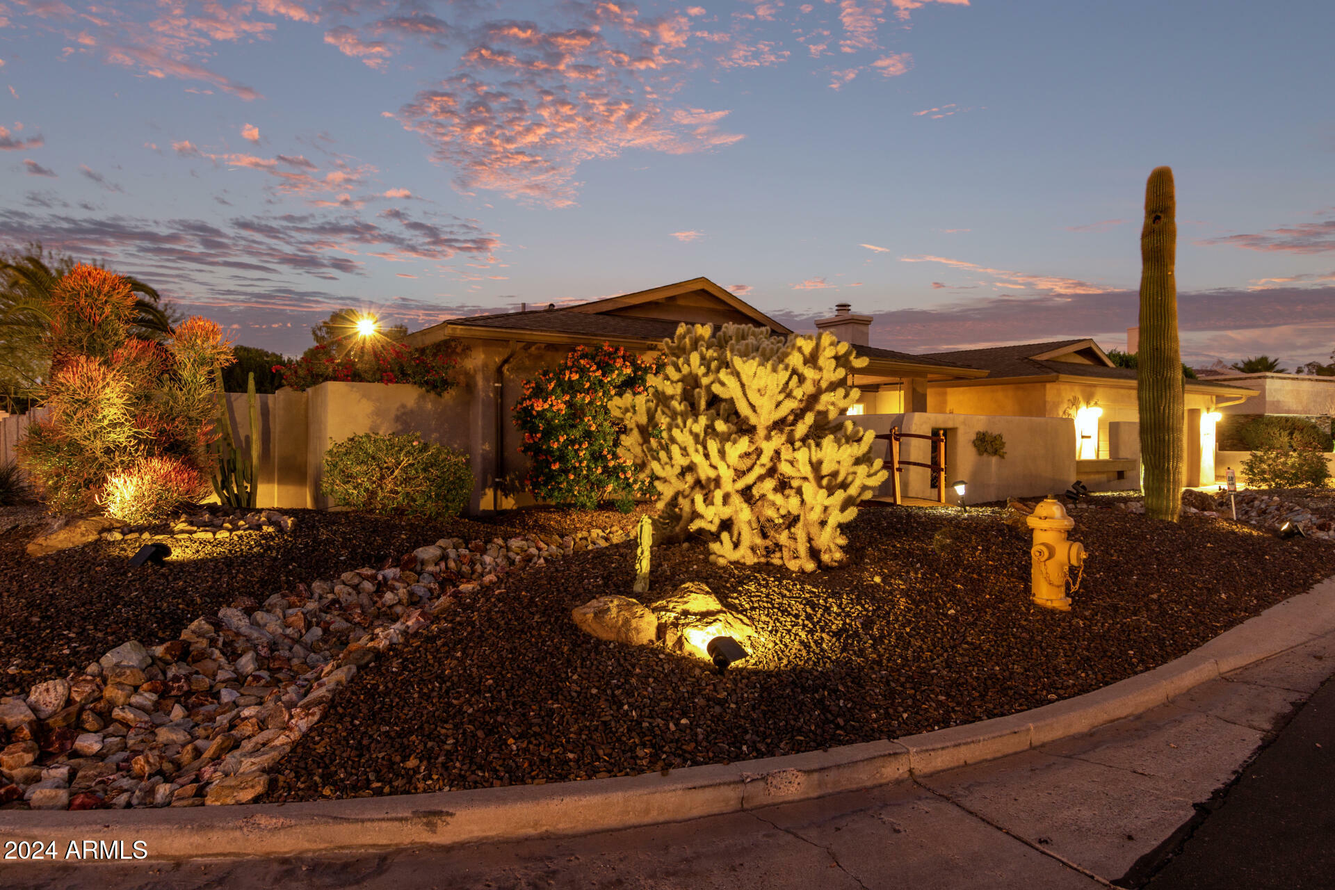 Property Photo:  324 W Willow Avenue  AZ 85029 