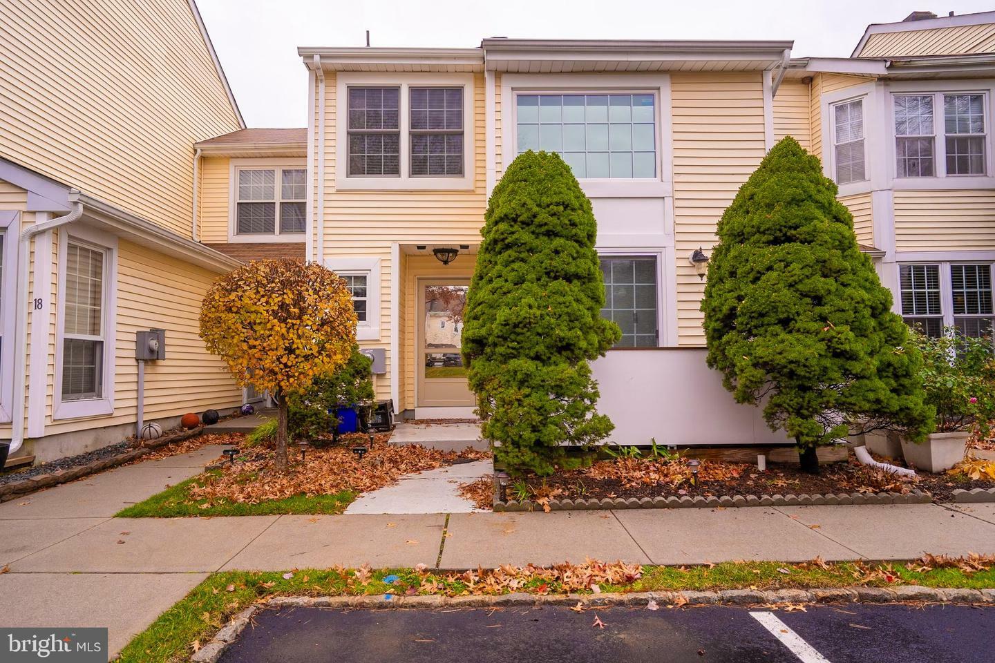 Property Photo:  19 Borelle Square  NJ 08859 