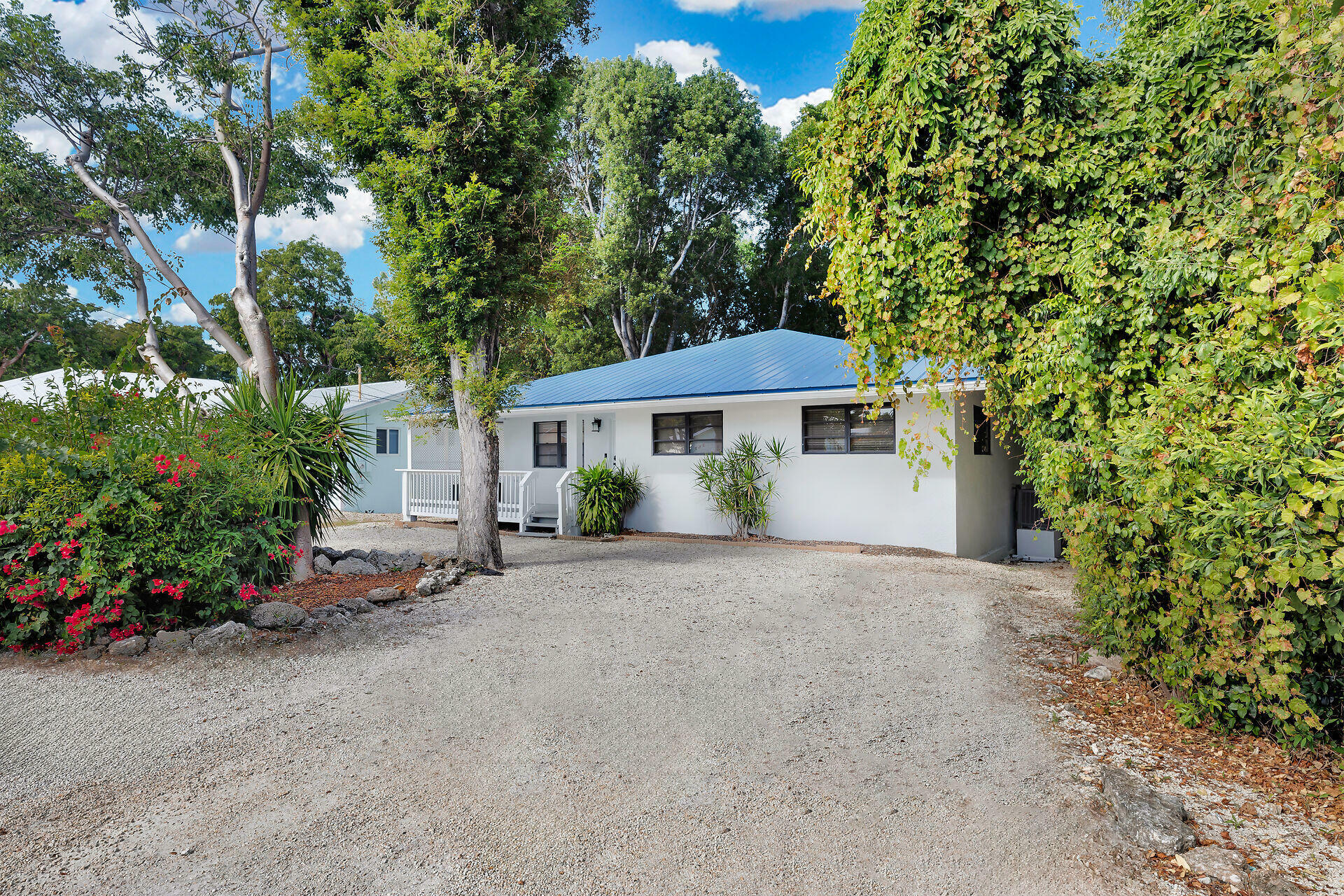 Property Photo:  252 Bay Drive  FL 33037 