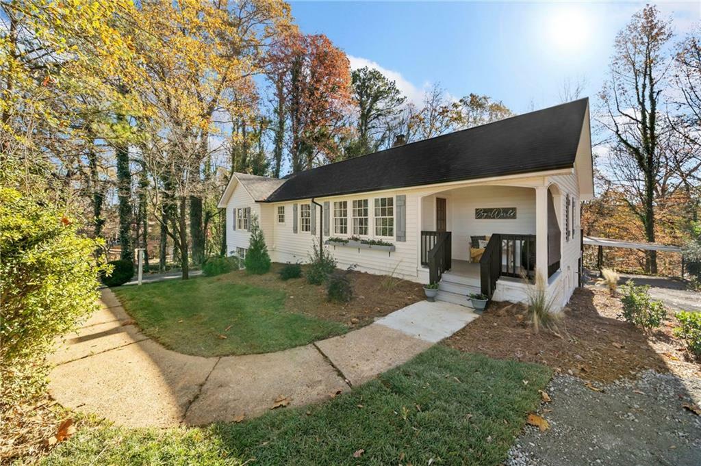 Property Photo: 996 Marietta Road GA 30114