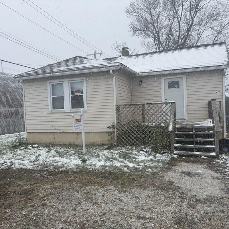 Property Photo: 104 N 5th Street IN 47951