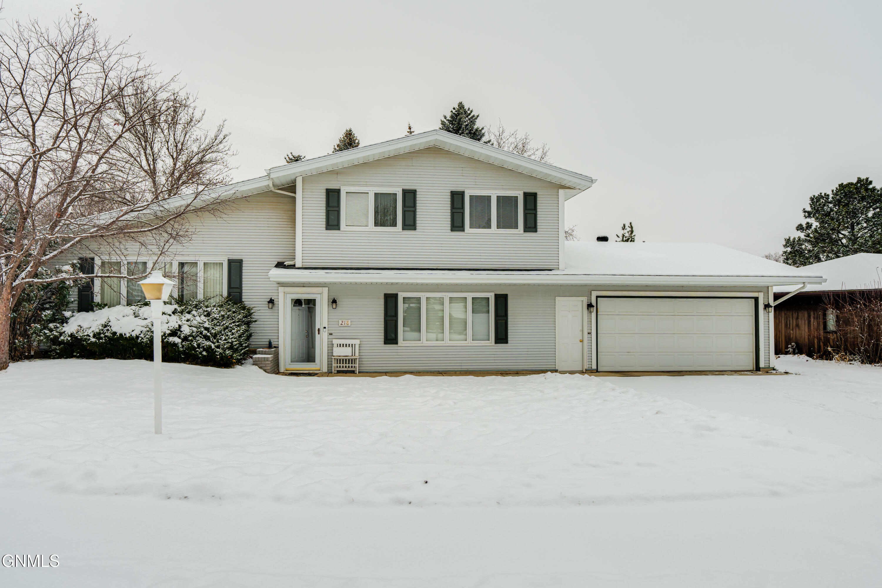 Property Photo:  218 Nova Drive  ND 58503 