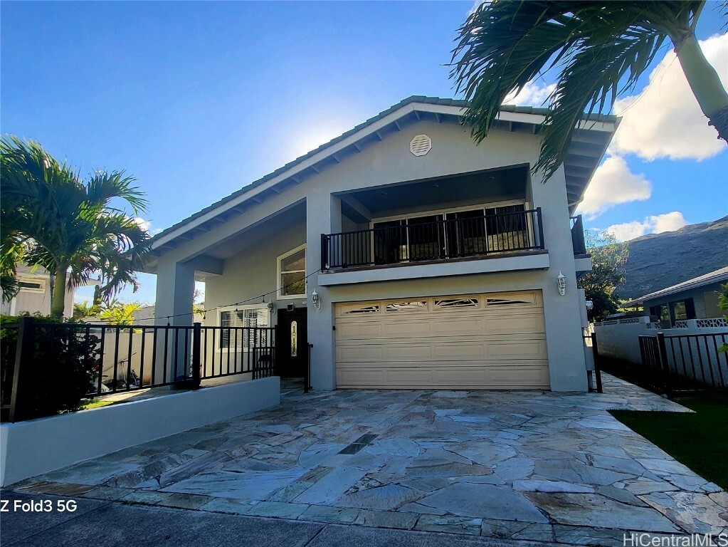 Property Photo:  620 Hahaione Street  HI 96825 