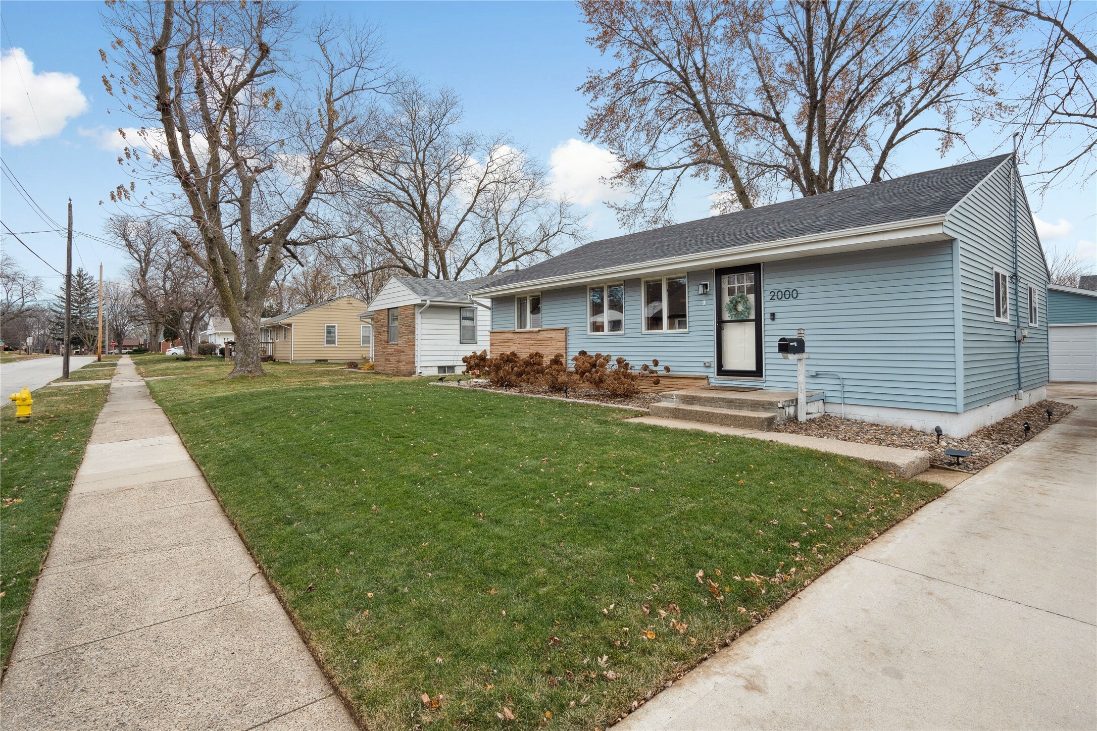 Property Photo:  2000 Locust Street  IA 50265 