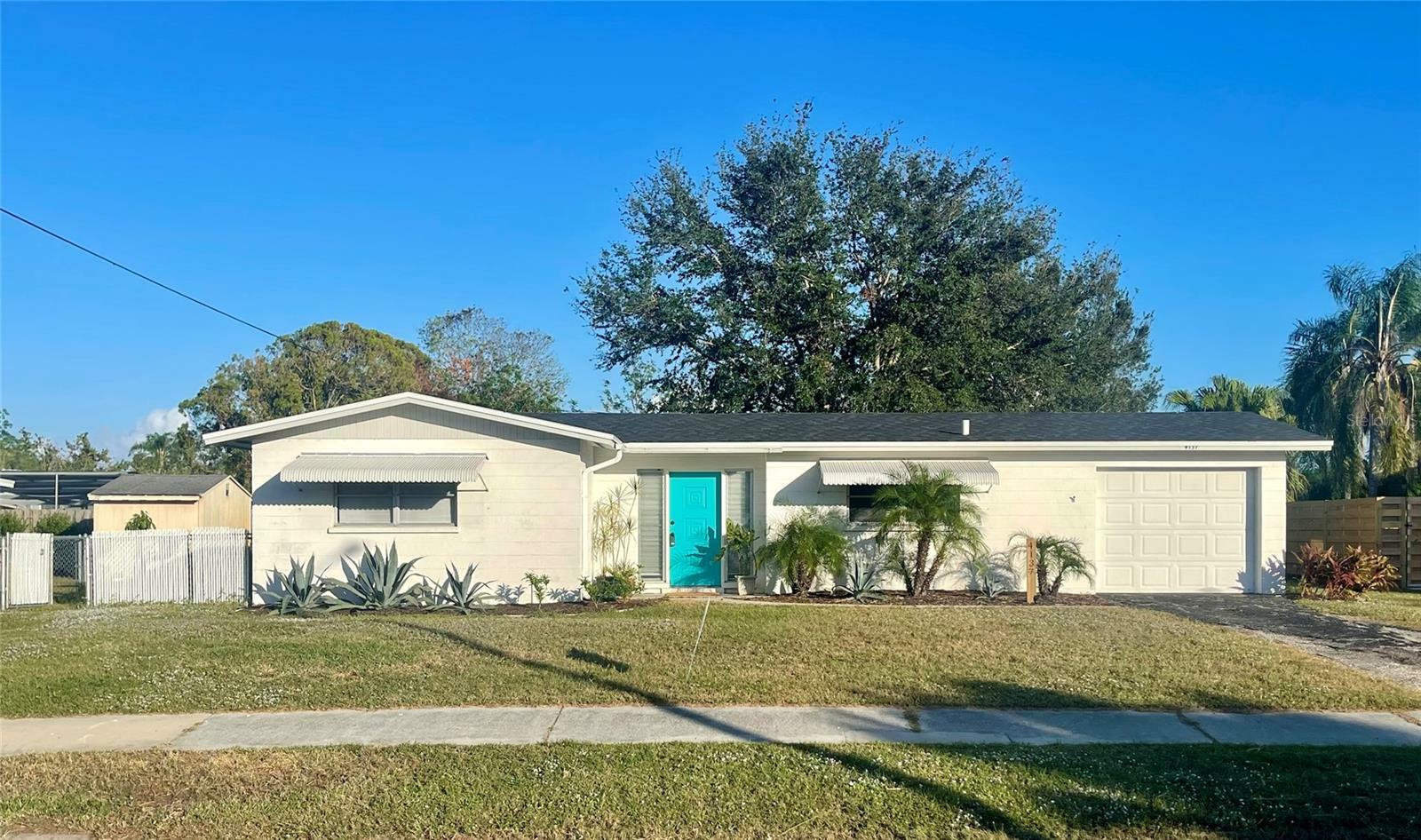 Property Photo:  4137 Maceachen Boulevard  FL 34233 