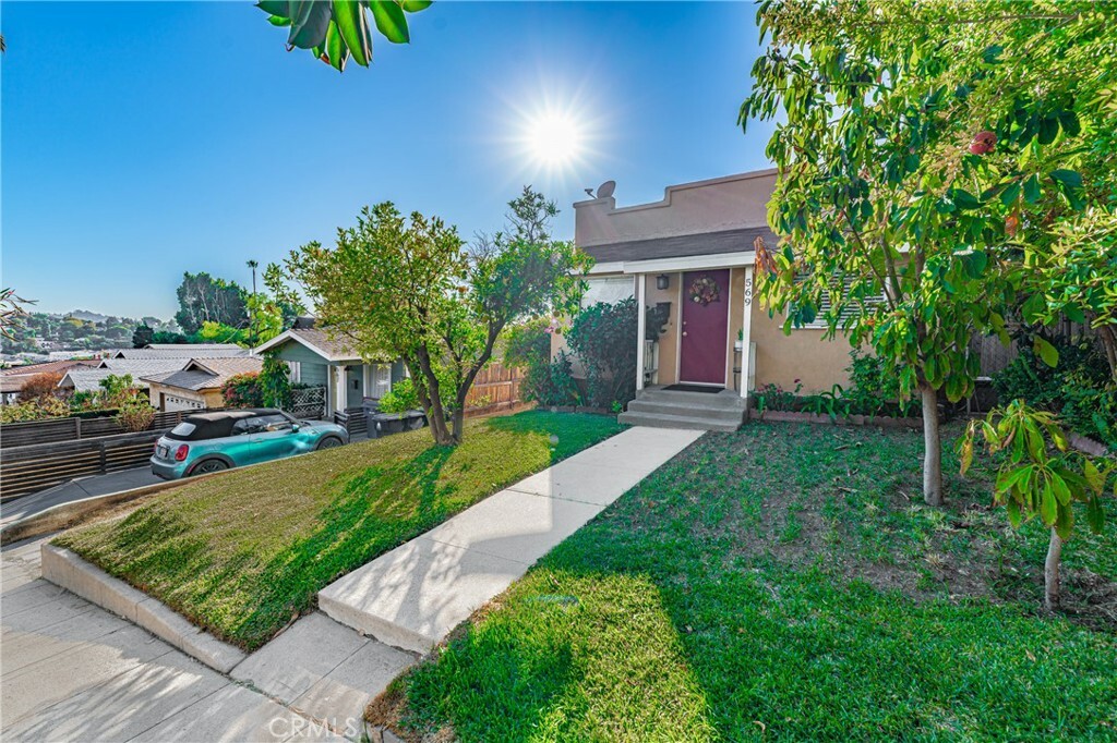 Property Photo: 569 Meridian Terrace CA 90042
