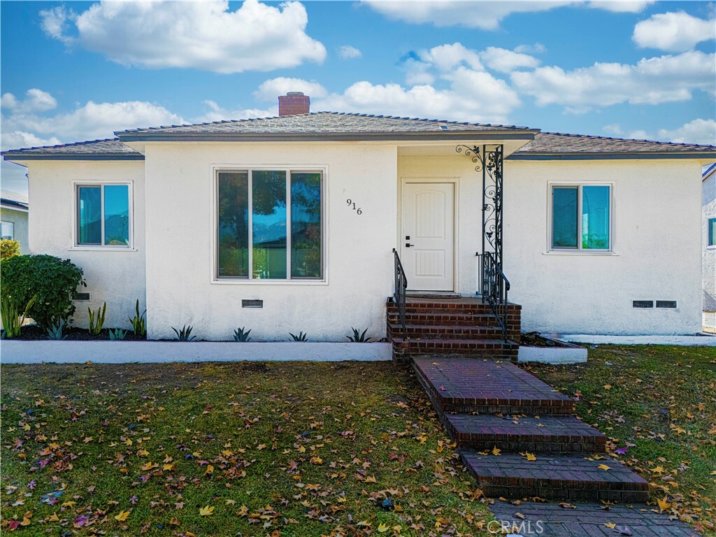 Property Photo:  916 E. Ross Avenue  CA 91801 