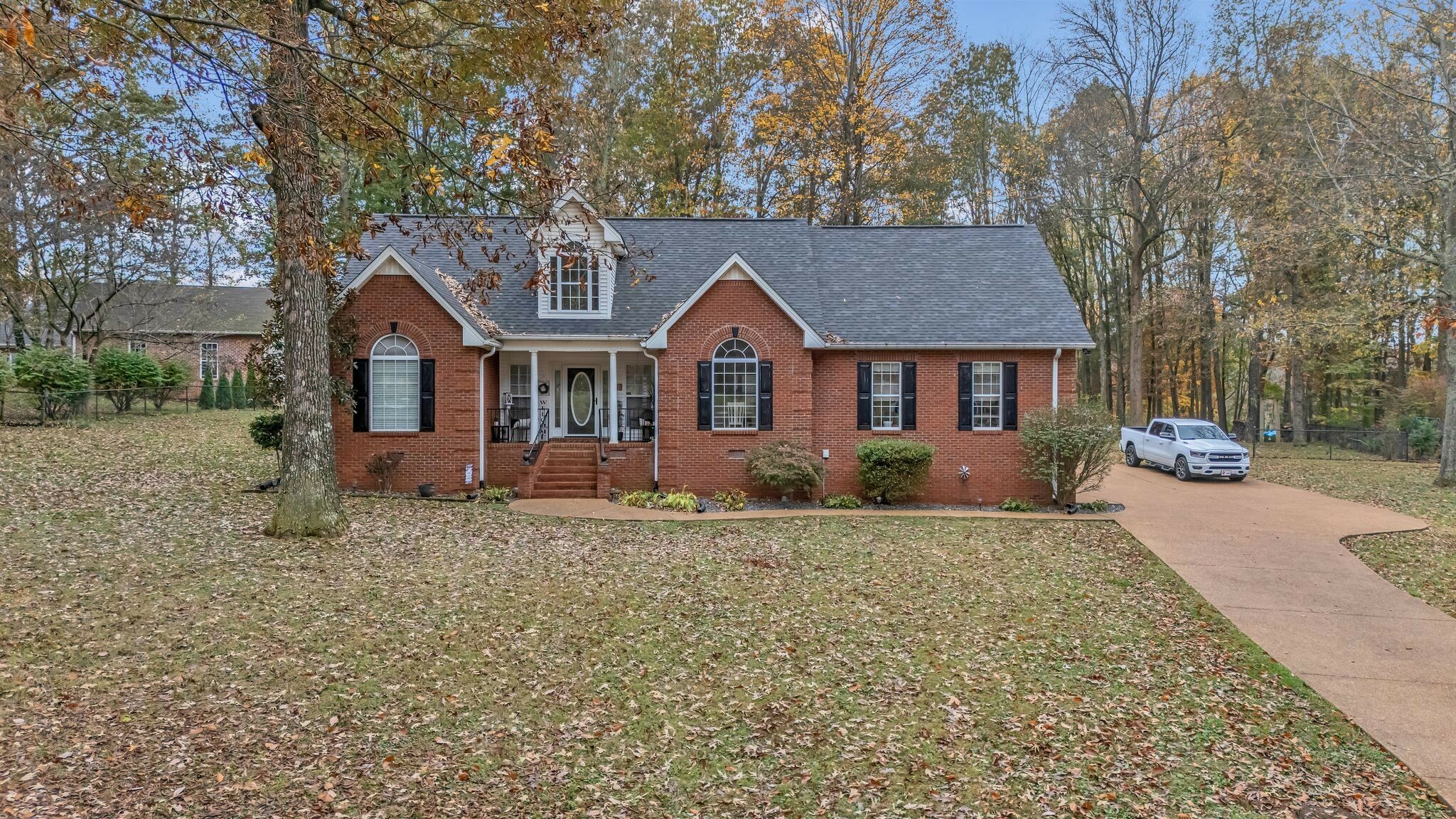 Property Photo:  324 Spring Valley Dr  TN 37048 