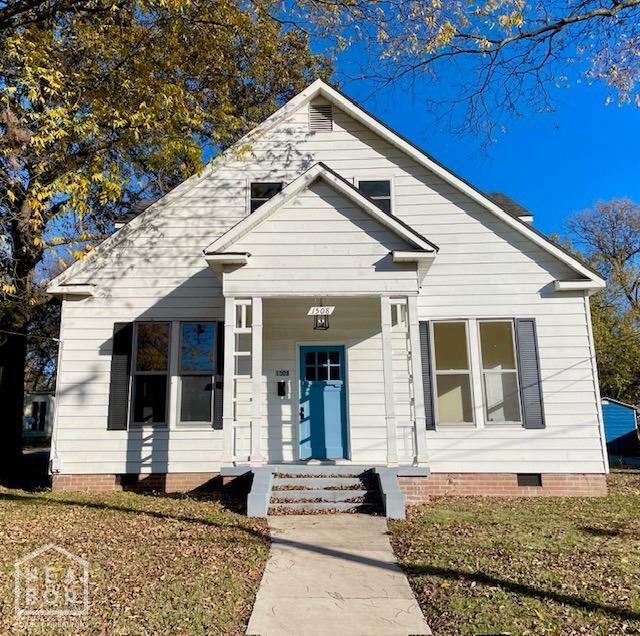 Property Photo:  1508 S Madison Street  AR 72401 