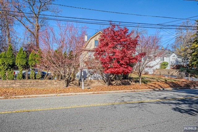 Property Photo:  69 Linda Vista Avenue  NJ 07508 