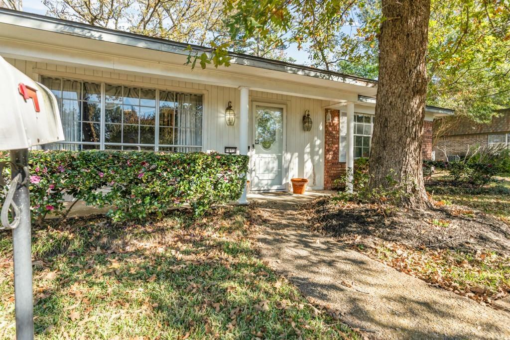 Property Photo:  1615 Frost Street  TX 75644 