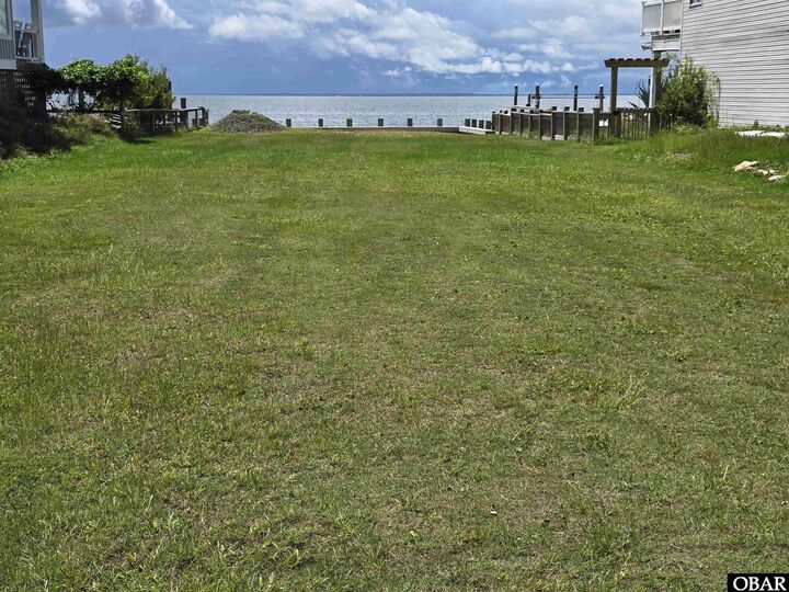 Property Photo:  805 Harbour View Drive  NC 27948 