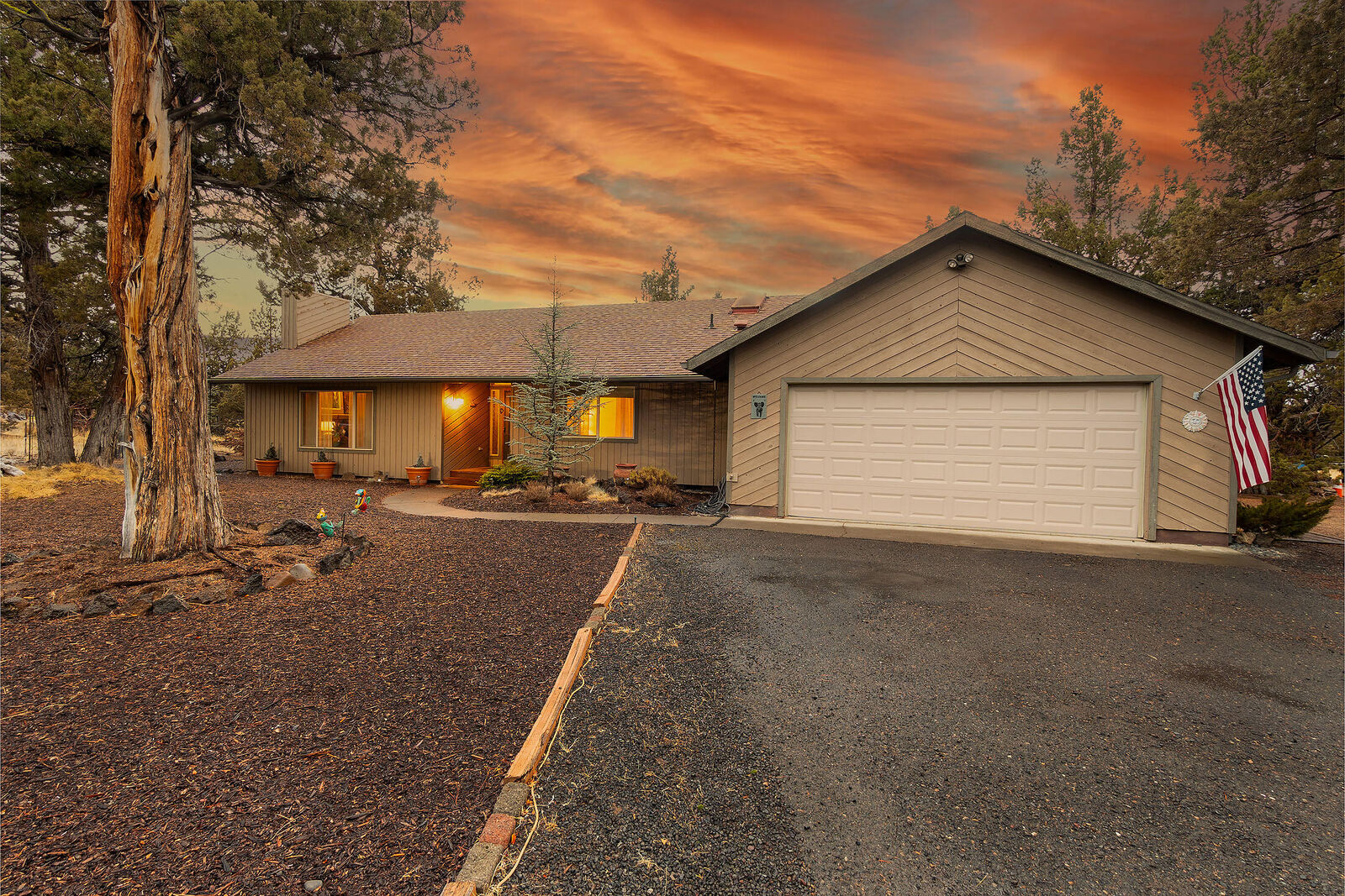 Property Photo:  21930 Katie Drive  OR 97701 