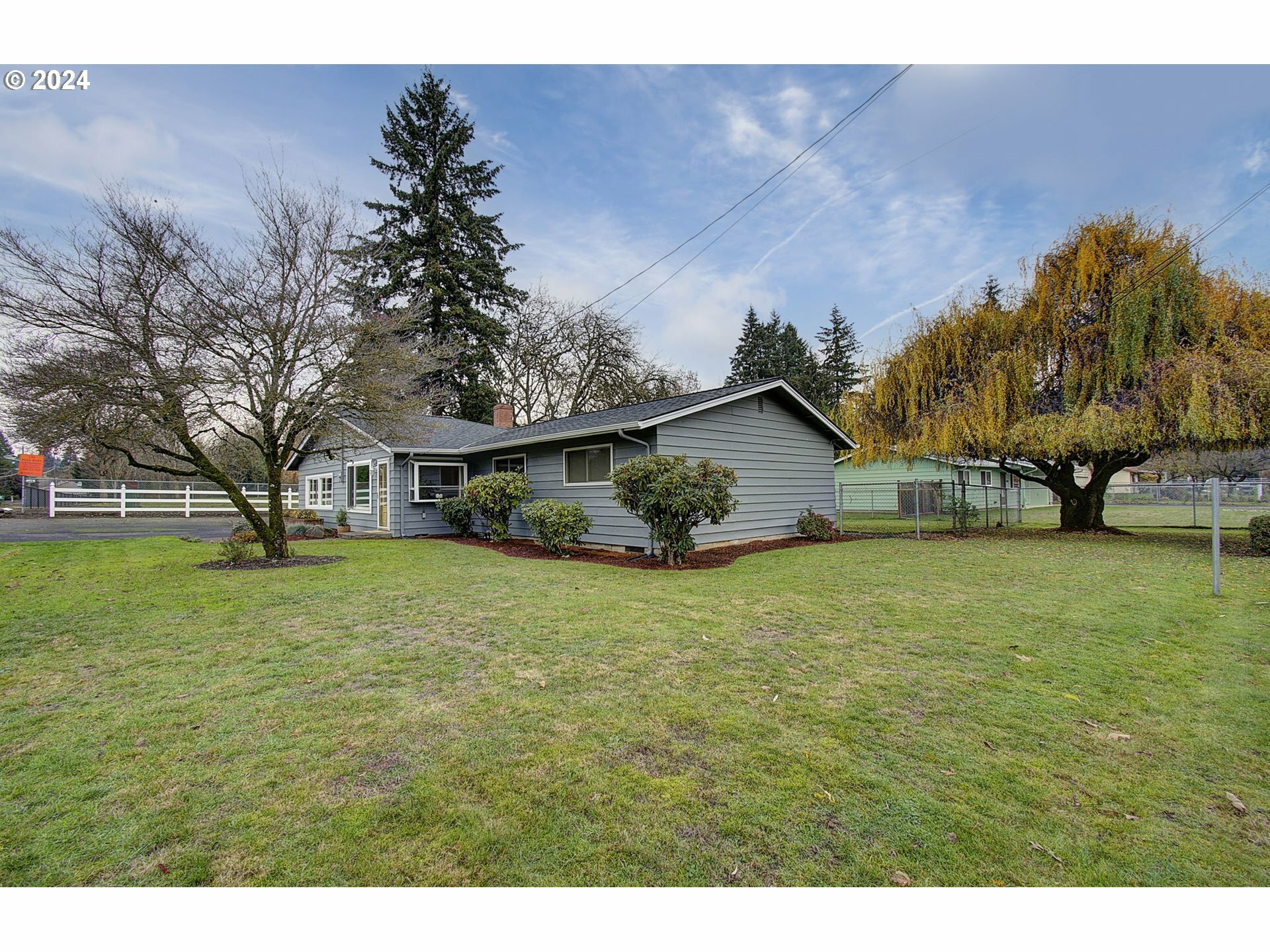 Property Photo:  4007 NE 54th Ave  WA 98661 