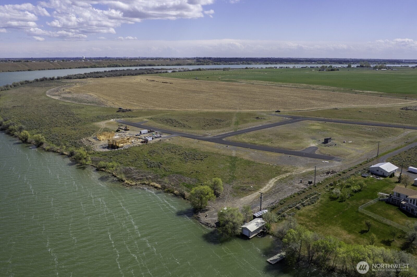 Property Photo:  5 Road  6.3  NE  WA 98837 