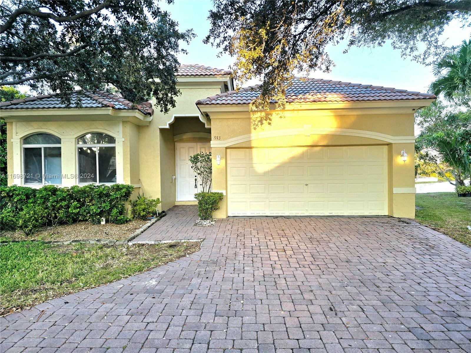 Property Photo:  2913 SW 133rd Ave  FL 33027 