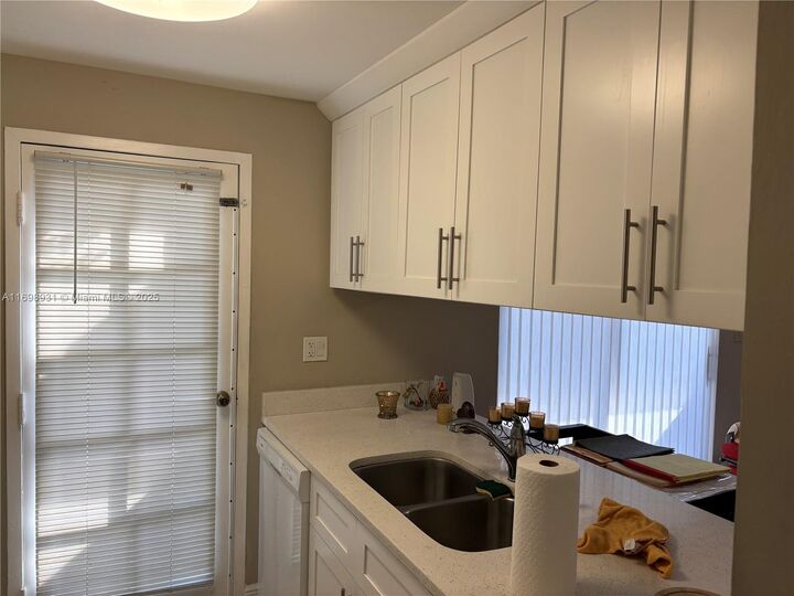 Property Photo: 10806 N Kendall Dr P-26 FL 33176