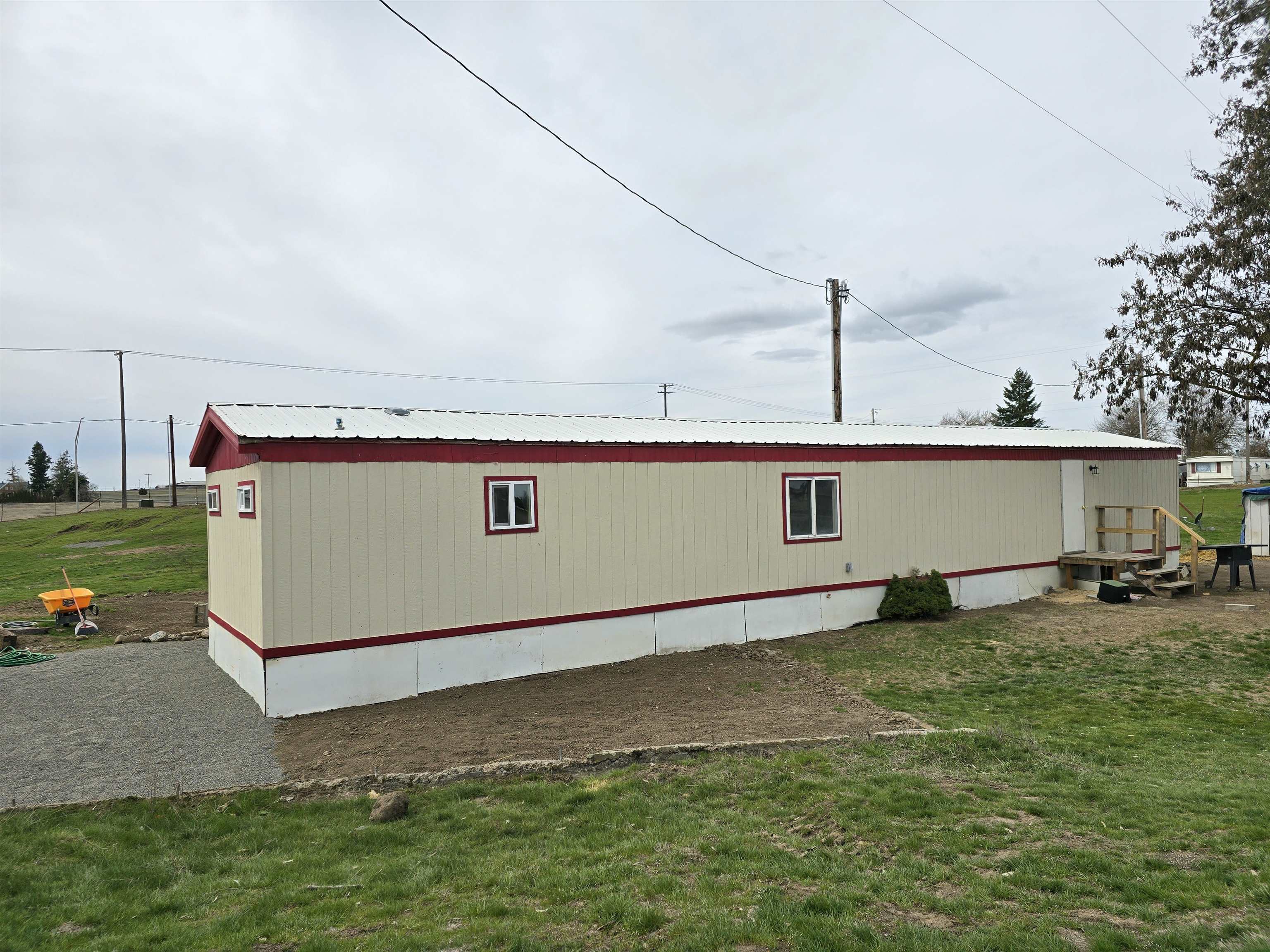 Property Photo:  15610 W SR Hwy 2 Hwy E-2  WA 99022 