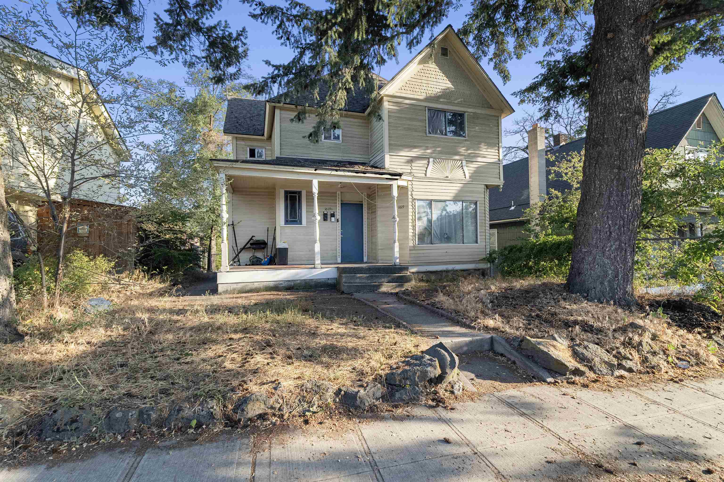 Property Photo: 1619 W Mission Ave WA 99201
