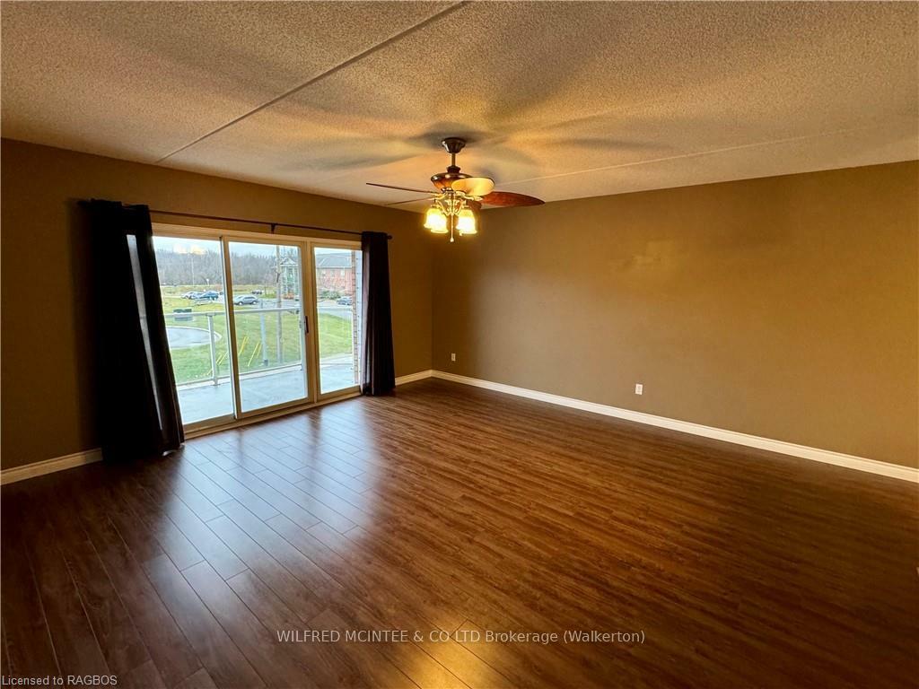 Property Photo:  203 McNabb Street 304  ON N0G 2V0 