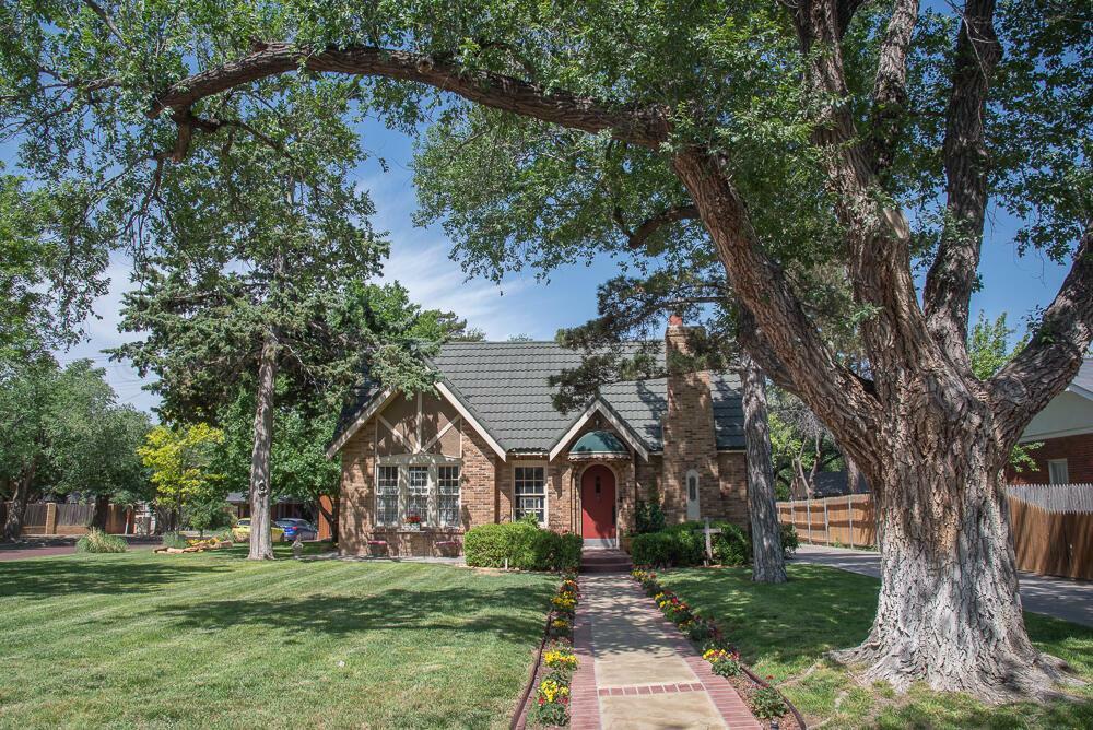 Property Photo:  2122 S Hayden Street  TX 79109-2204 