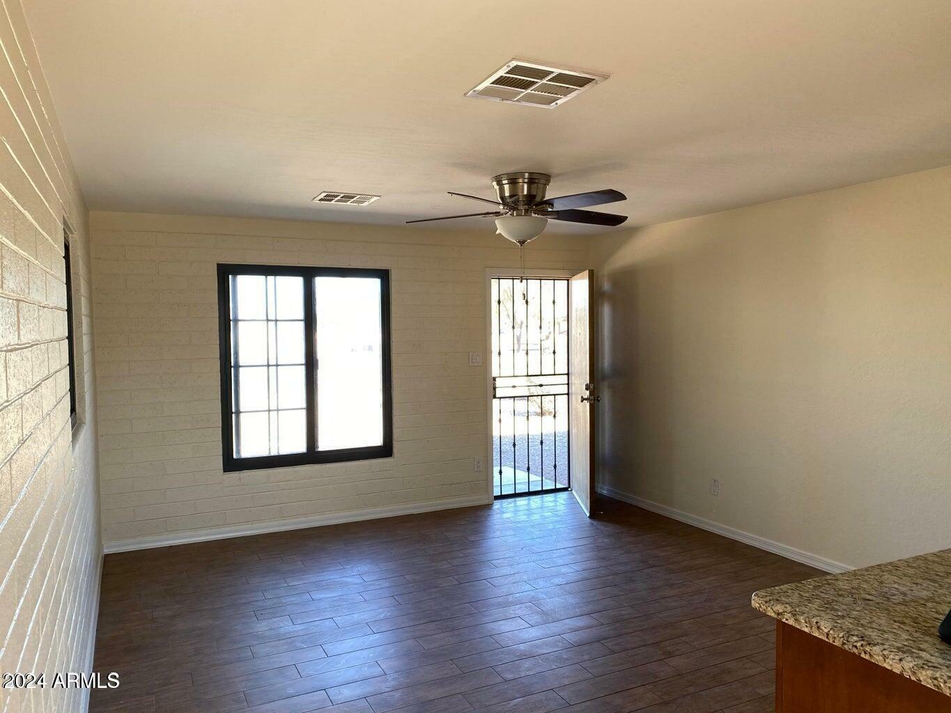 Property Photo:  925 E Henry Street  AZ 85288 