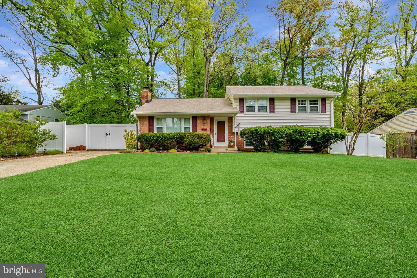 Property Photo: 5603 Sedgwick Lane VA 22151
