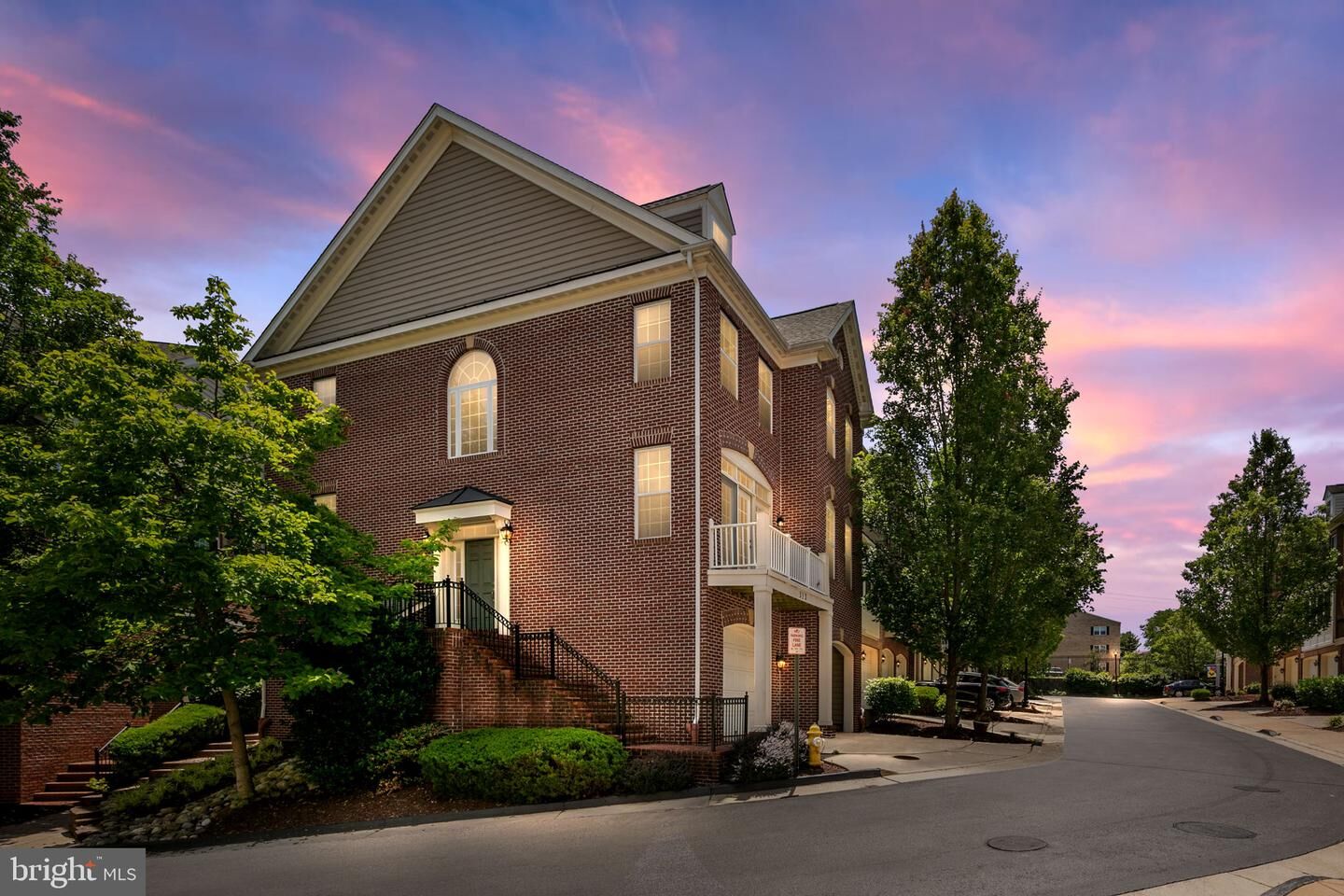 Property Photo:  513 Triadelphia Way  VA 22312 