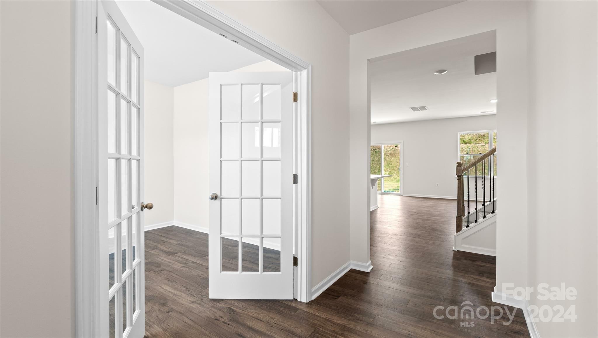 Property Photo: 184 Ashelyn Park Drive NC 28732