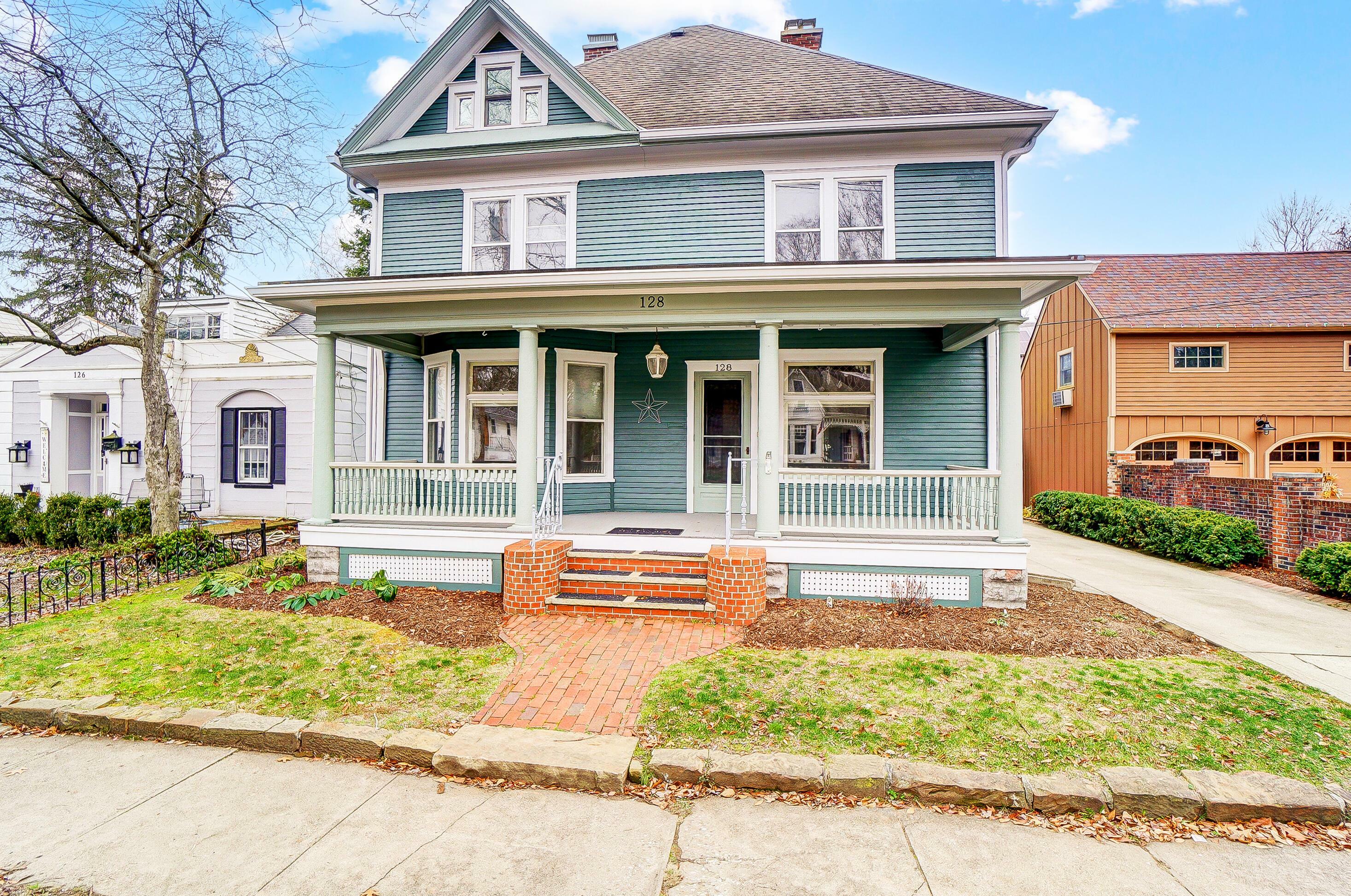 128 S Cherry Street  Granville OH 43023 photo