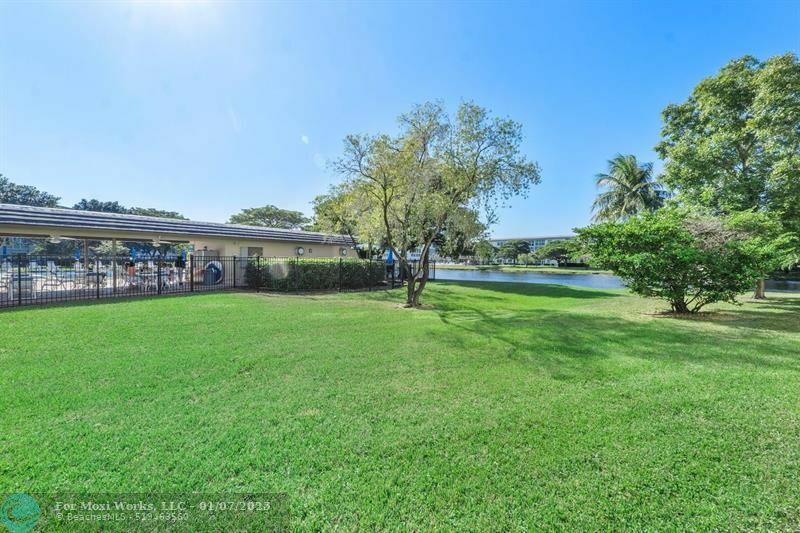 Property Photo:  1702 Andros Isle E1  FL 33066 