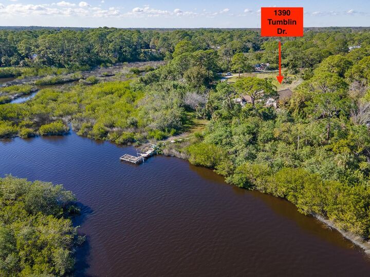 Property Photo:  1390 Tumblin Drive  FL 32168 