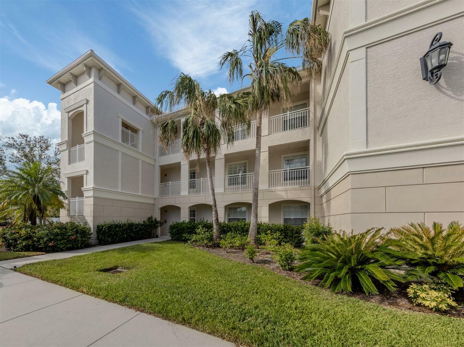 Property Photo:  500 San Lino Circle 521  FL 34292 