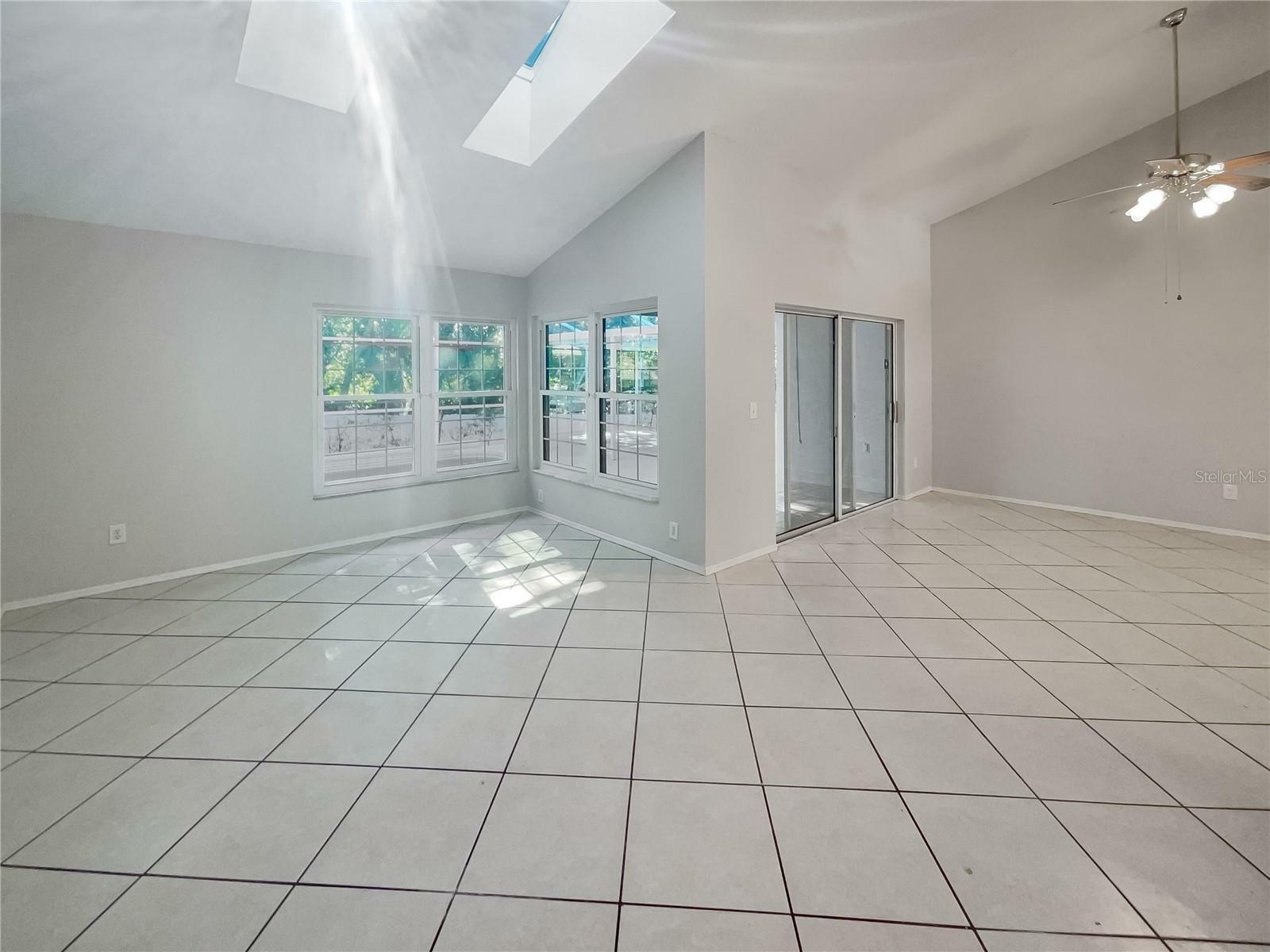 Property Photo: 104 Vista Avenue FL 32726