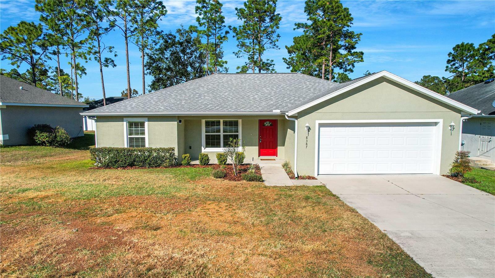 Property Photo:  8387 SE 160th Place  FL 34491 