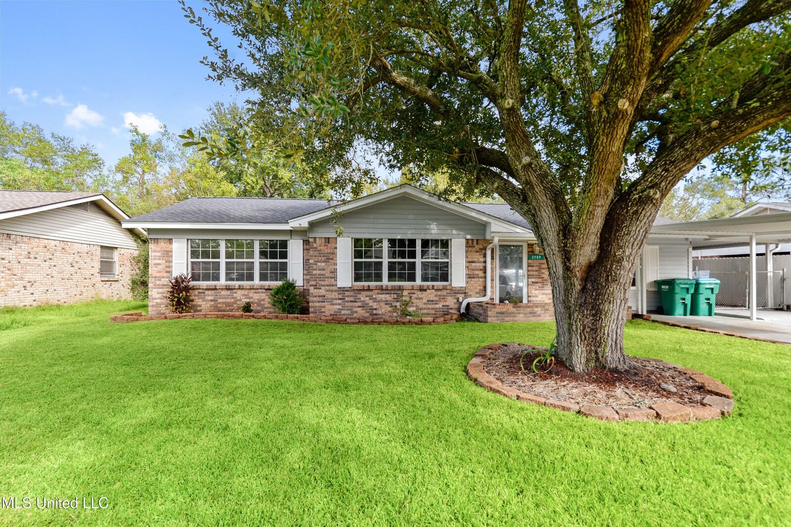 Property Photo:  2709 E Angela Circle  MS 39503 
