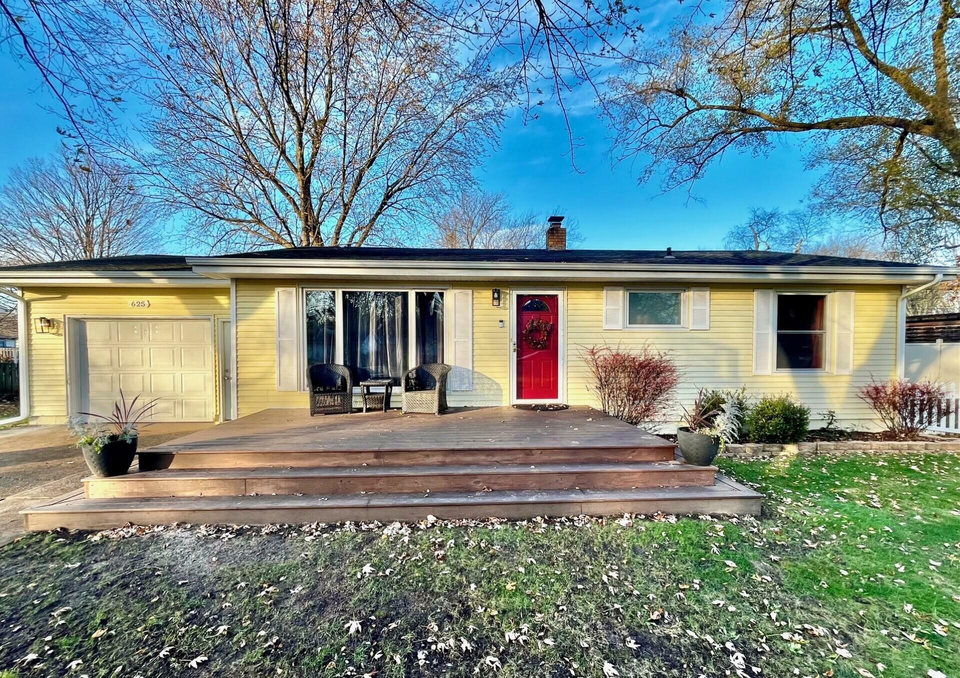 Property Photo:  625 Ansley Drive  MI 49085 