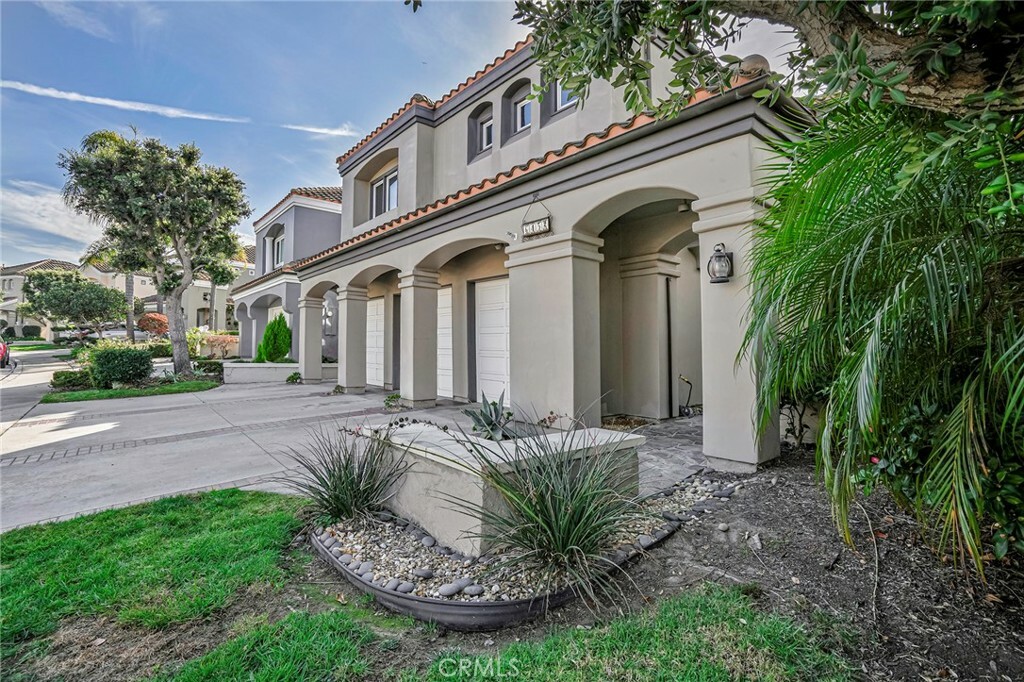 Property Photo:  6452 Doral Drive  CA 92648 