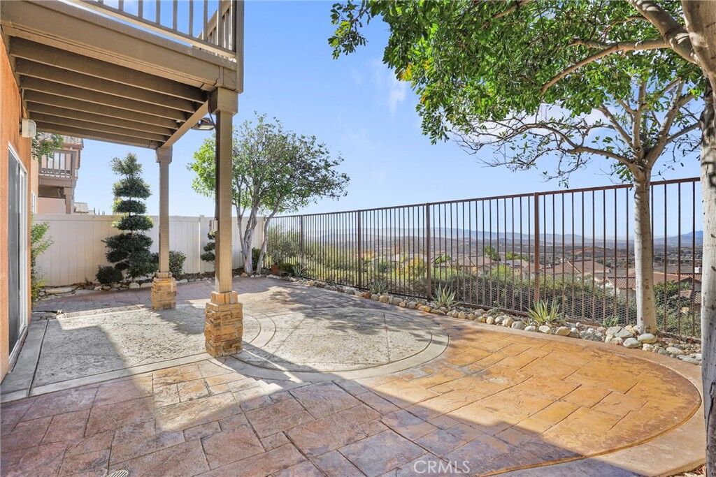 Property Photo: 27655 Sienna Ridge Row CA 91351