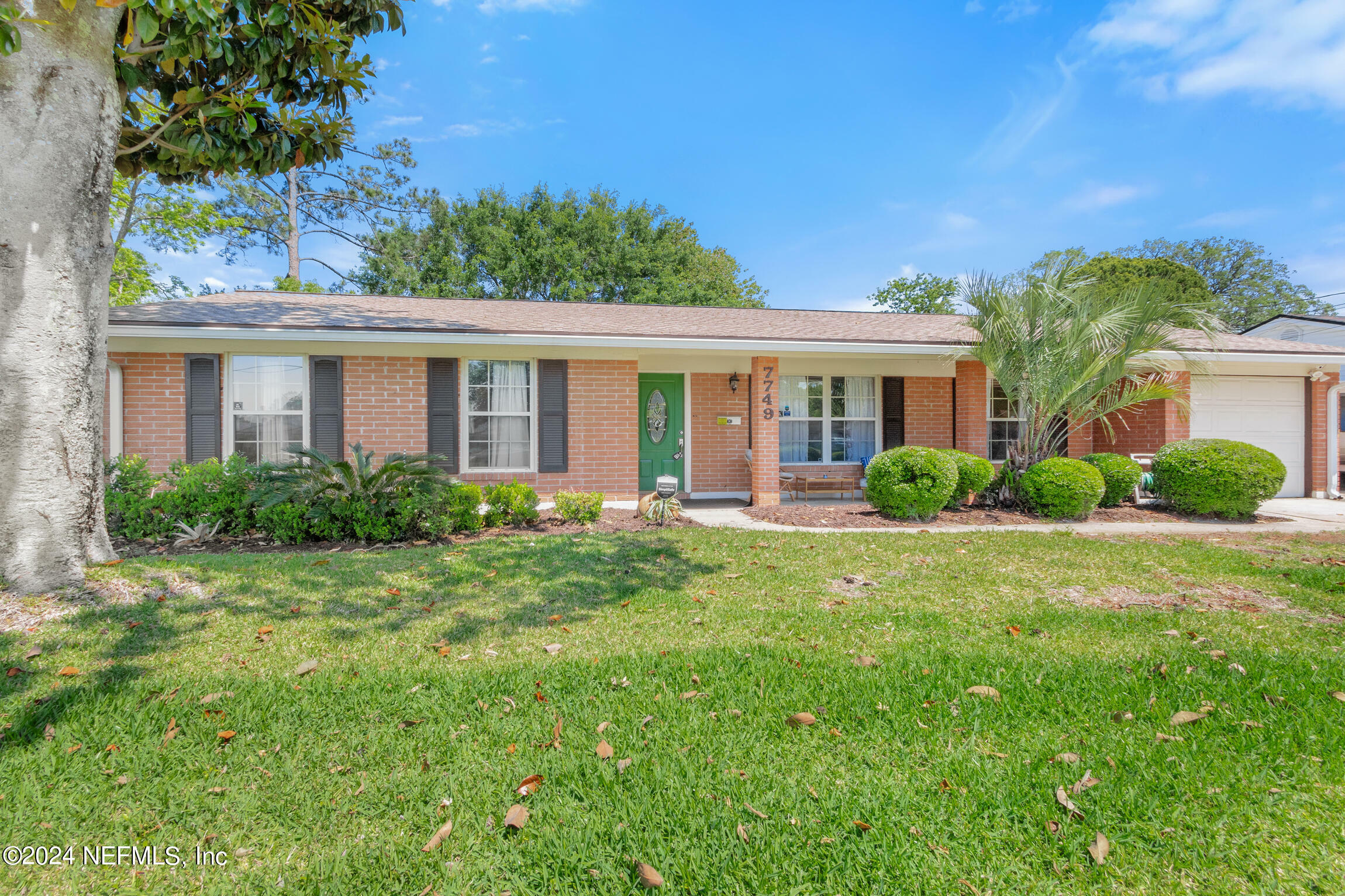 Property Photo:  7749 Rolling Hills Drive  FL 32221 