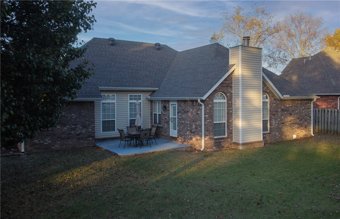 Property Photo:  4377 Ravenwood Lane  AR 72762 