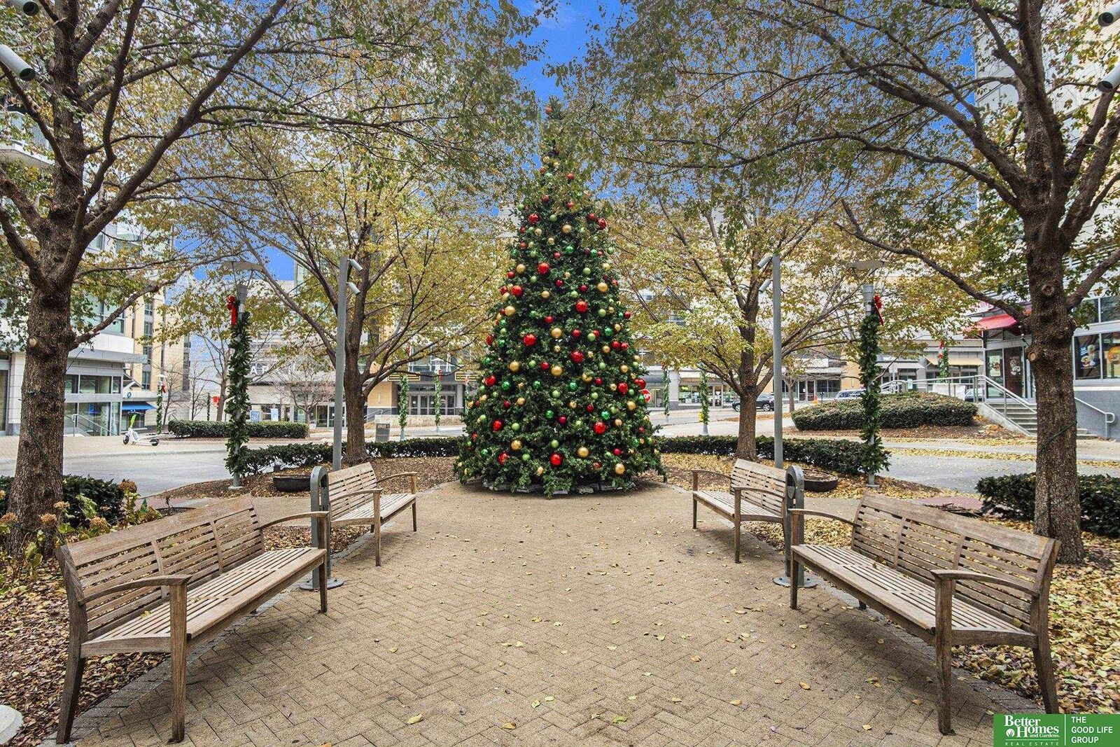 Property Photo: 220 S 31 Avenue 3307 NE 68131-9999