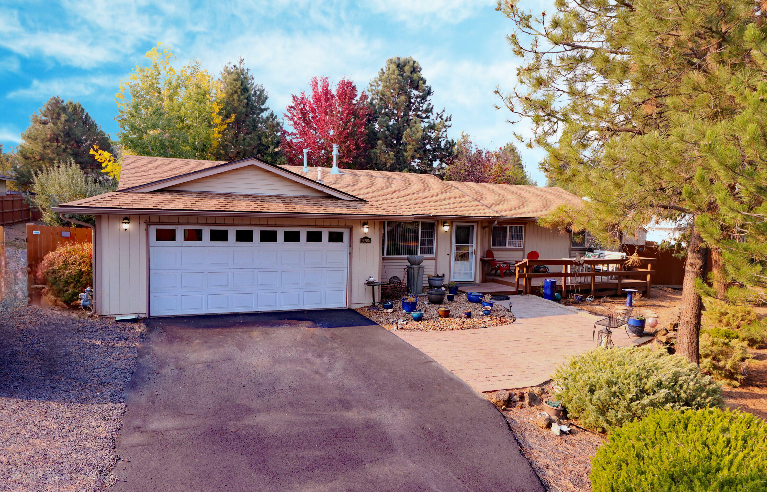 Property Photo:  20964 West View Drive  OR 97702 