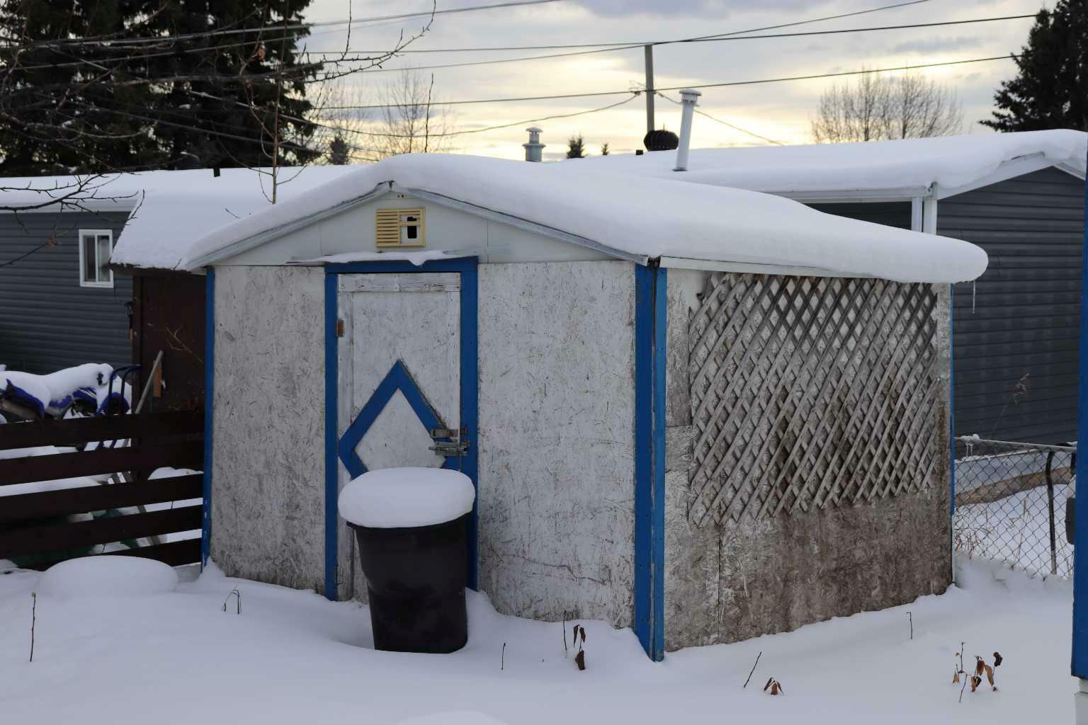 Property Photo:  6026 13 Avenue 26  AB T7E 1N4 