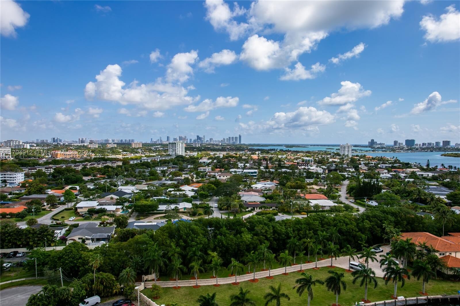 Property Photo:  1800 NE 114th St 1911  FL 33181 
