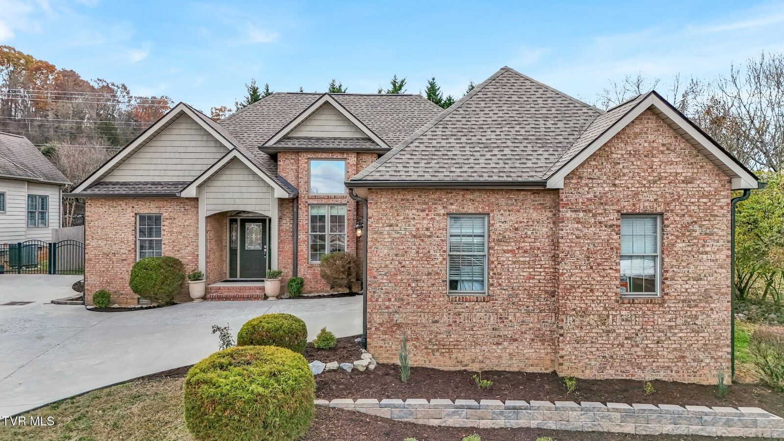 Property Photo:  1012 Embassy Row  TN 37601 
