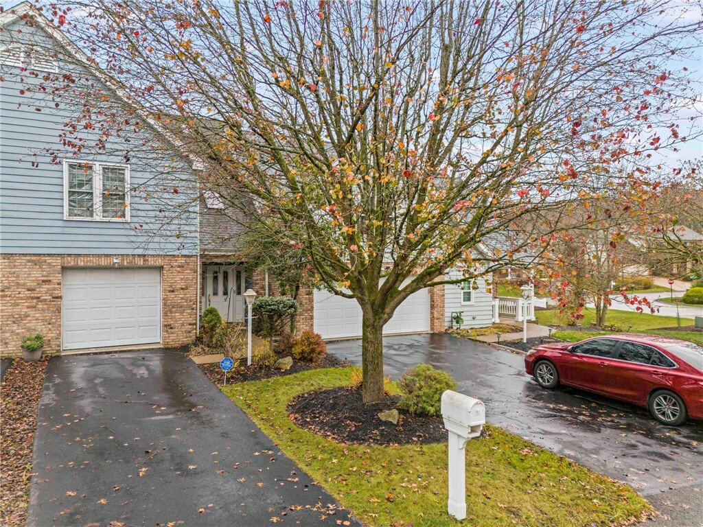 Property Photo:  1216 Parkside Dr  PA 15017 