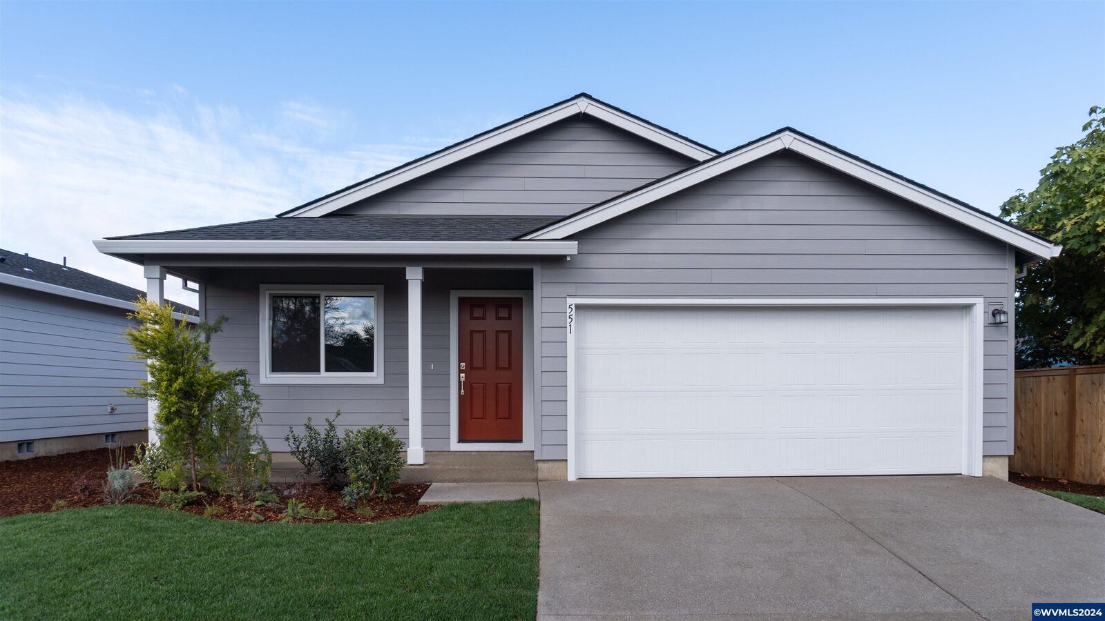 Property Photo: 781 Pebble St OR 97327