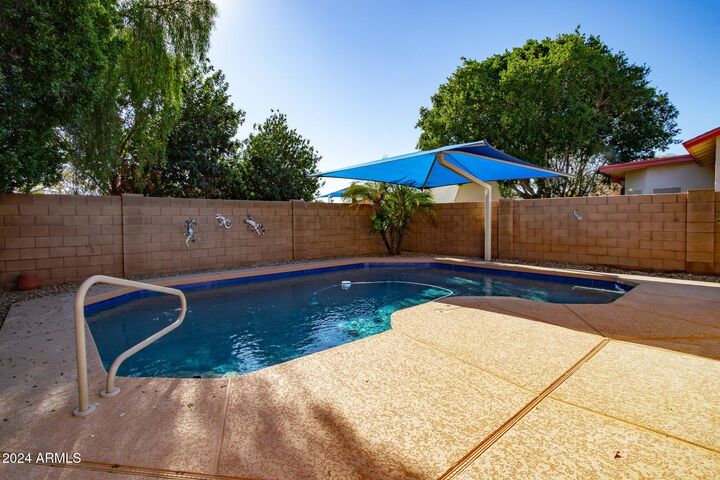 Property Photo:  10225 W Denton Lane  AZ 85307 