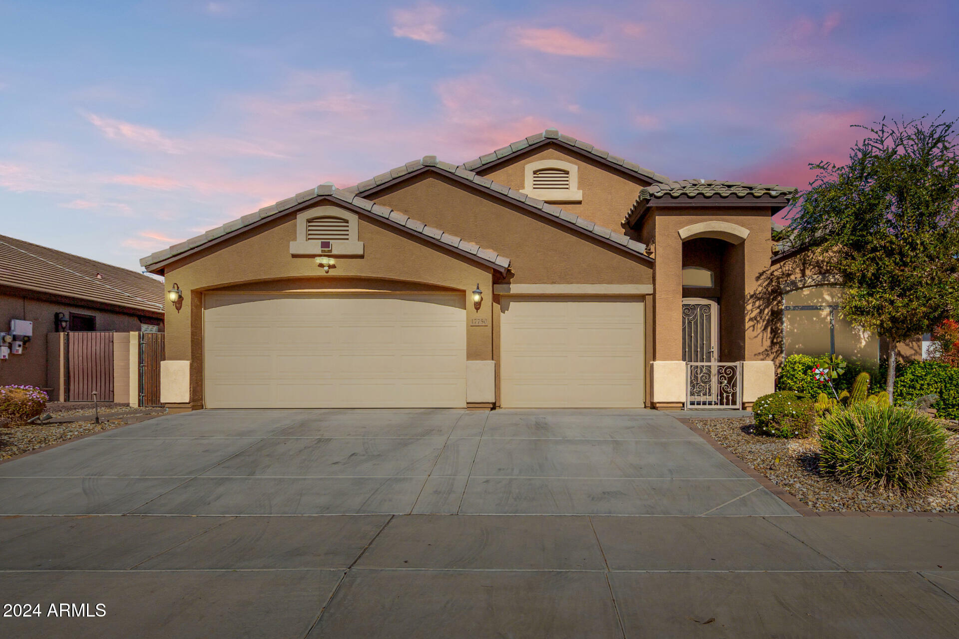 Property Photo:  17750 W Larkspur Drive  AZ 85388 